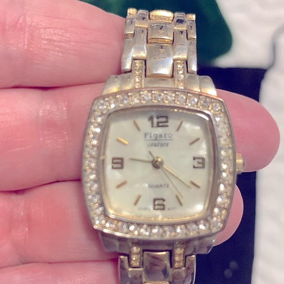 VINTAGE Gold-tone Linked Watch•By Figaro Couture•CZ Paved Pearly-Square Face - Picture 6 of 12